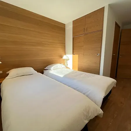 Renovated 6-8 Pers Luxury In Centre 85m2 3br 3ba With Mountain View And Boots Heater ! *