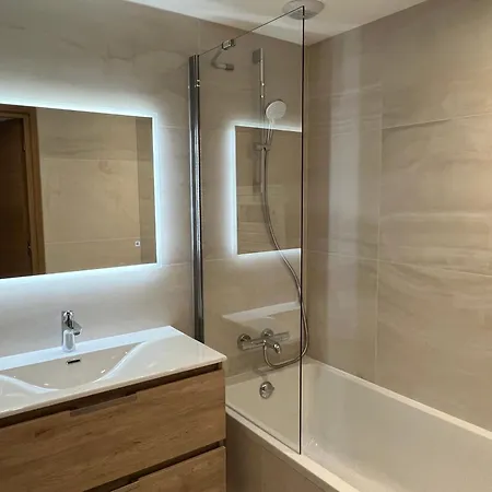 Apartment Renovated 6-8 Pers Luxury In Centre 85m2 3br 3ba With Mountain View And Boots Heater ! Meribel