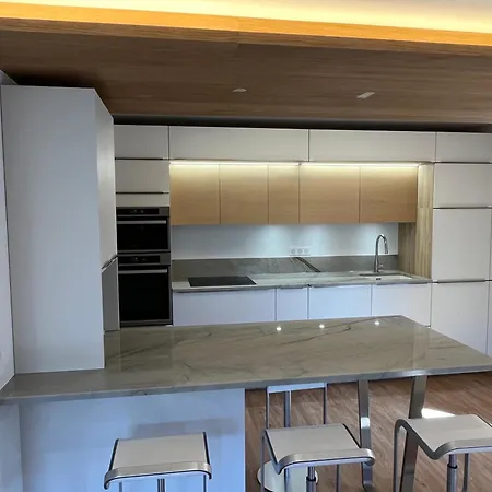 Renovated 6-8 Pers Luxury In Centre 85m2 3br 3ba With Mountain View And Boots Heater ! Meribel