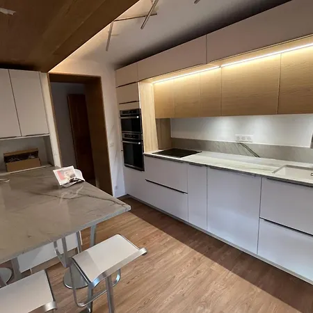 Apartment Renovated 6-8 Pers Luxury In Centre 85m2 3br 3ba With Mountain View And Boots Heater !