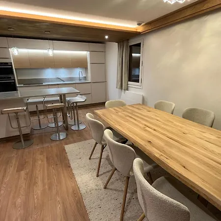 Renovated 6-8 Pers Luxury In Centre 85m2 3br 3ba With Mountain View And Boots Heater ! Meribel